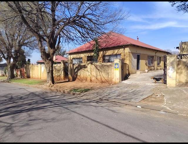 4 BEDROOM HOUSE FOR SALE IN BRAKPAN NORTH